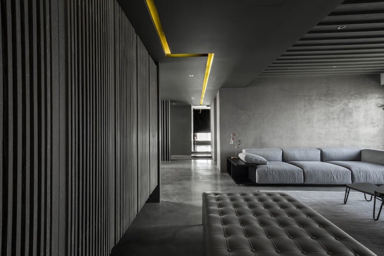 farbe-grau-visuelle-effekte-wohnzimmer-beton-decke