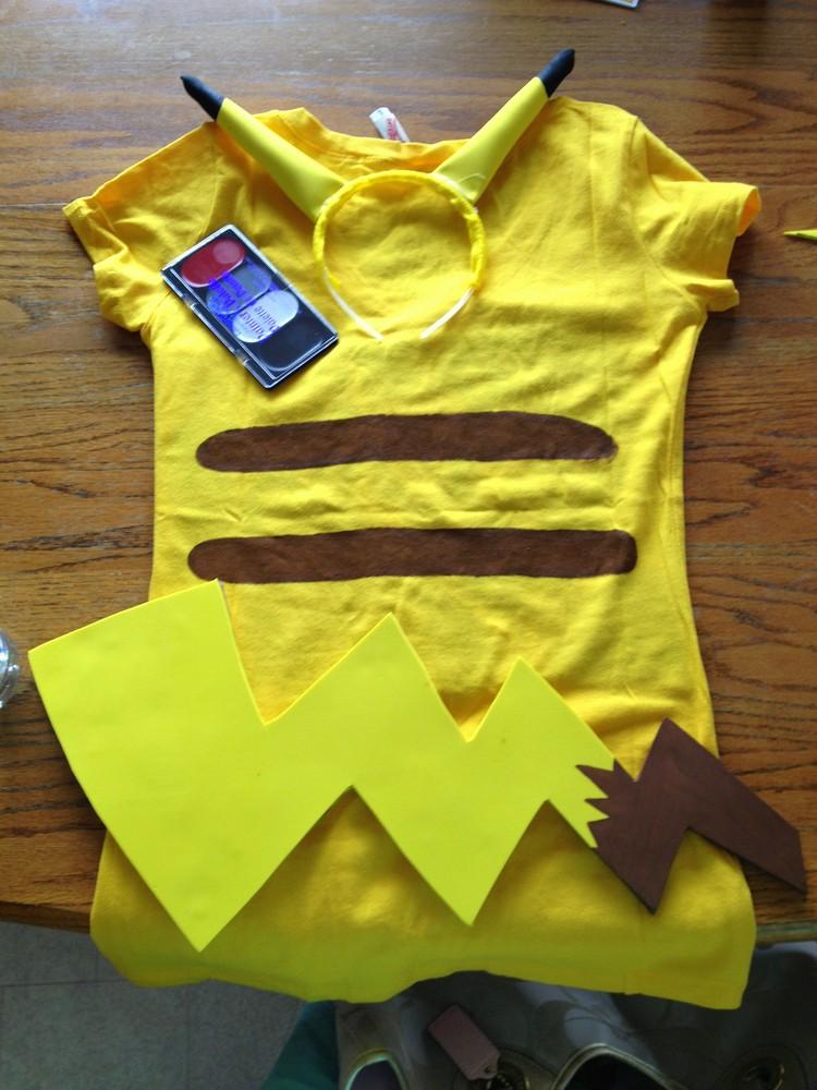 pokemon-kostüm-pikachu-t-shirt-schweif-ohren-gelb-braun-fasching