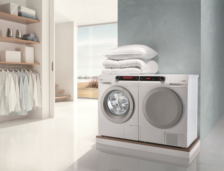Trockner auf Waschmaschine -ankleidezimmer-schiebetür-modern-keller-offen
