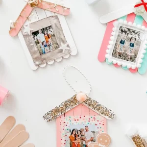 basteln für weihnachten mit eisstielen häuschen bilderrahmen