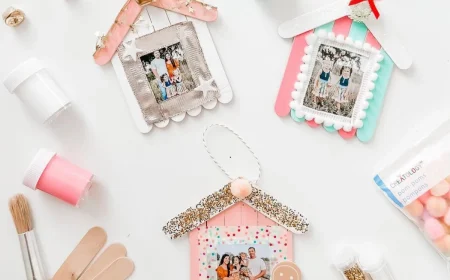 basteln für weihnachten mit eisstielen häuschen bilderrahmen