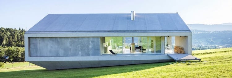 Beton -aussen-betonhaus-terrasse-hauseingang-modern
