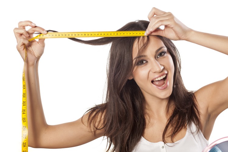 Haarwachstum beschleunigen tipps-methoden-haarlänge-messen-maßband