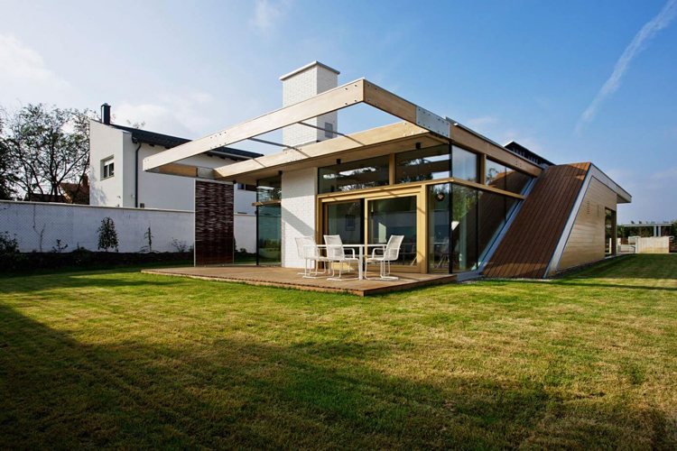 Sicht- und Sonnenschutz -geflecht-garten-terrassenüberdachung-flachdachhaus