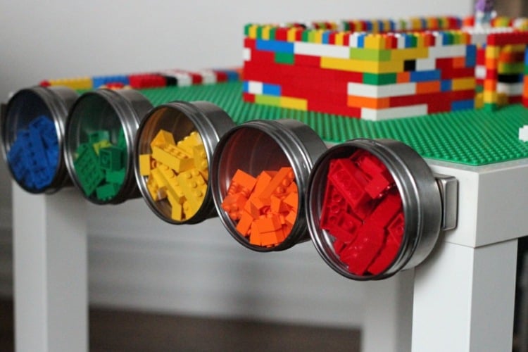 spieltisch-selber-bauen-magnet-lego-verstauen-kinder-spielzeug