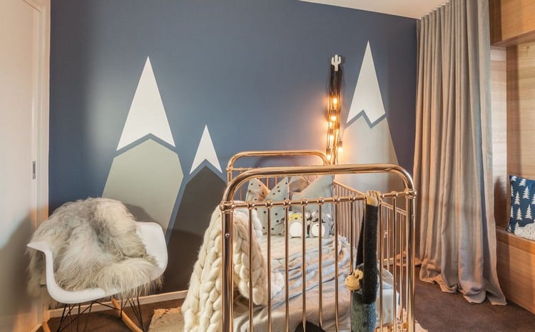 Wandgestaltung mit Farbe babyzimmer-babybett-abstrakte-bergzüge-streichen-kreative-idee