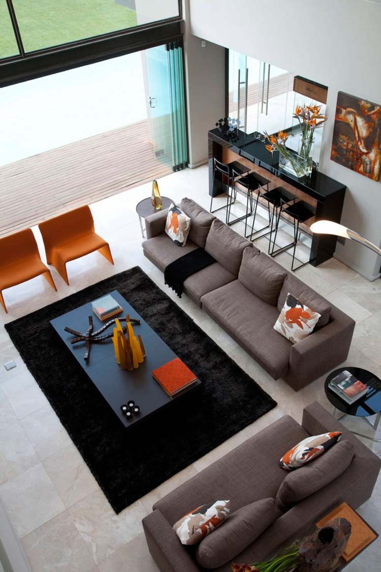 wohnideen-wohnzimmer-oben-herbstfarben-warm-braun-orange
