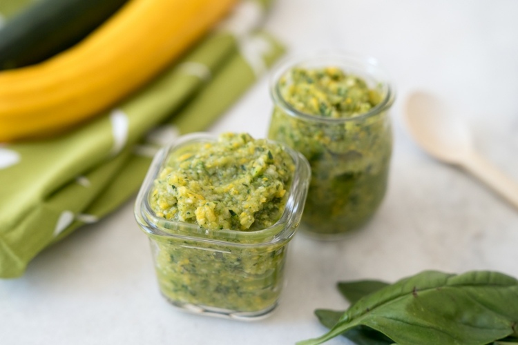 babybrei-rezepte-zucchini-basilikum-grün-püree-lagerung-tipps