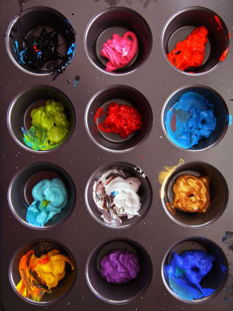 diy-upcycling-ideen-muffinform-malerpalette-farben-umgestalten-kinder-idee