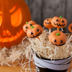 Halloween Cake Pops