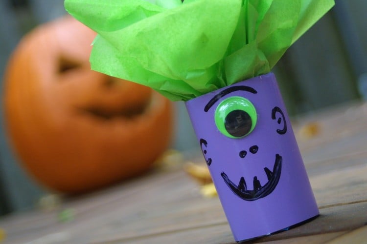 Halloween Süßigkeiten verpacken-ideen-klopapierrollen-basteln-dekorieren