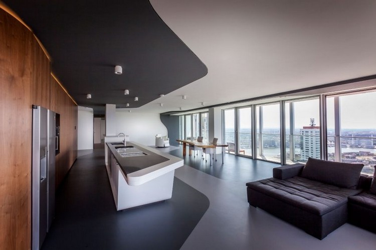 modern-wohnen-offene-küche-wohnzimmer-esszimmer-ausblick-stadt