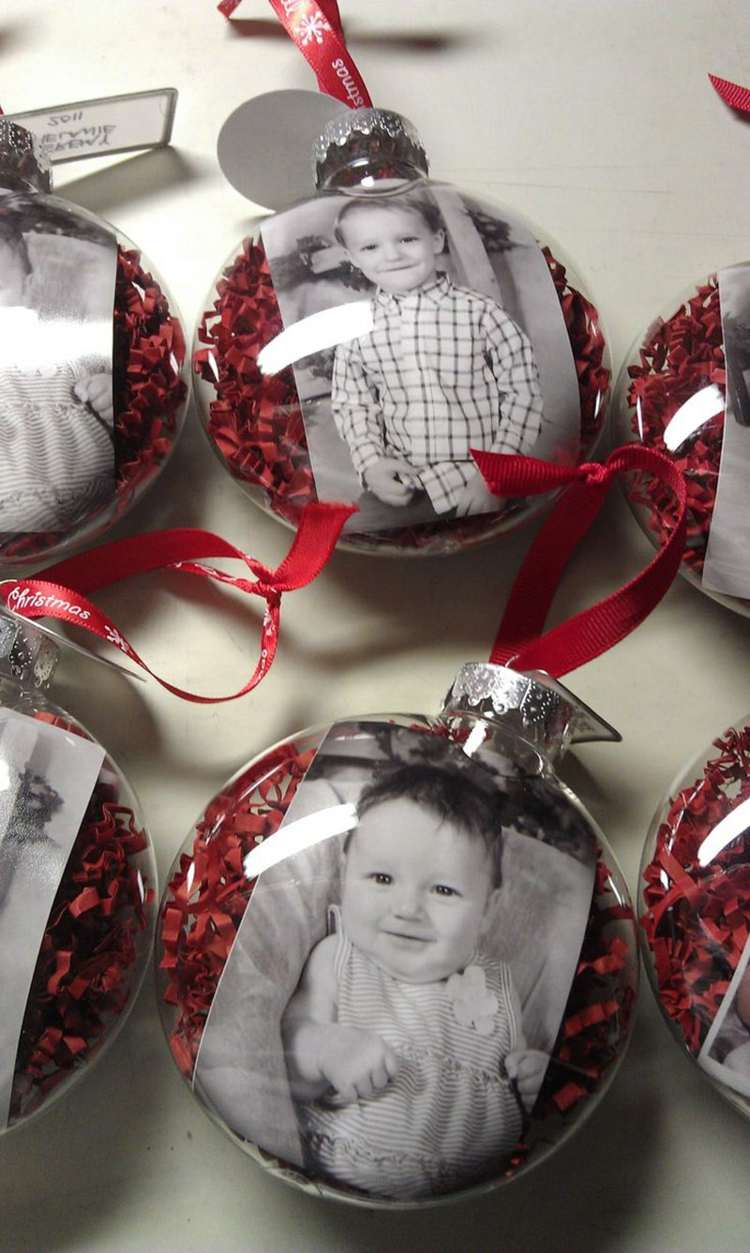 weihnachtskugeln zum befüllen fotos-konfetti-rot-papierschnipsel-inspiration