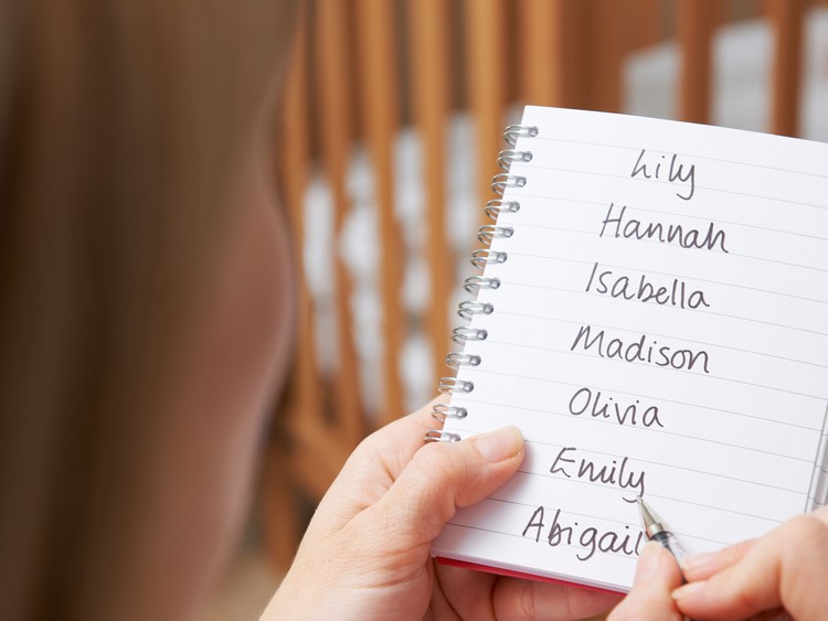 Ausgefallene Kindernamen liste-machen-beliebte-baby-namen