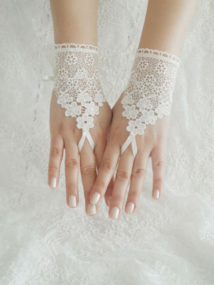 Braut weiße Handschuhe PerlenStickerei Perlenkurze Brautkleid BrauthandschuhYRDE 