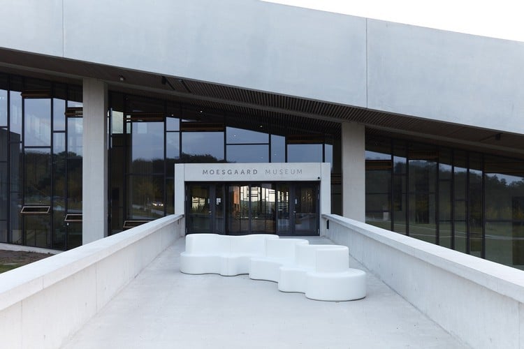 designer-gartensofa-modulares-mobelstück-weiß-indoor-outdoor