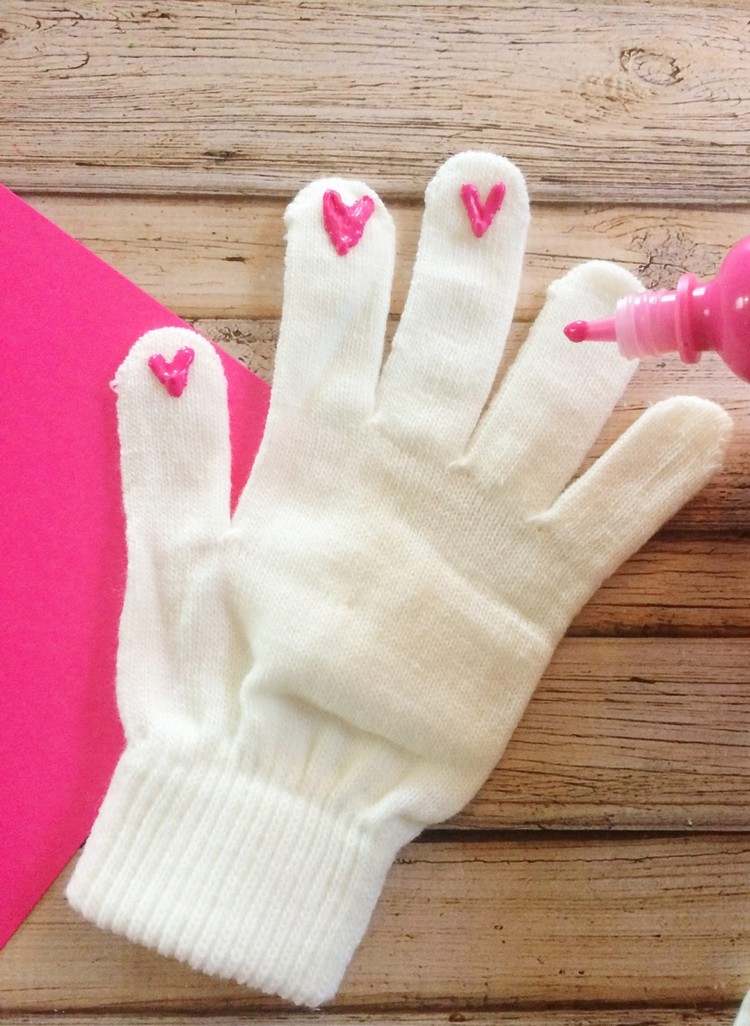 diy-geschenke-weihnachten-touchscreen-handschuhe-selber-machen