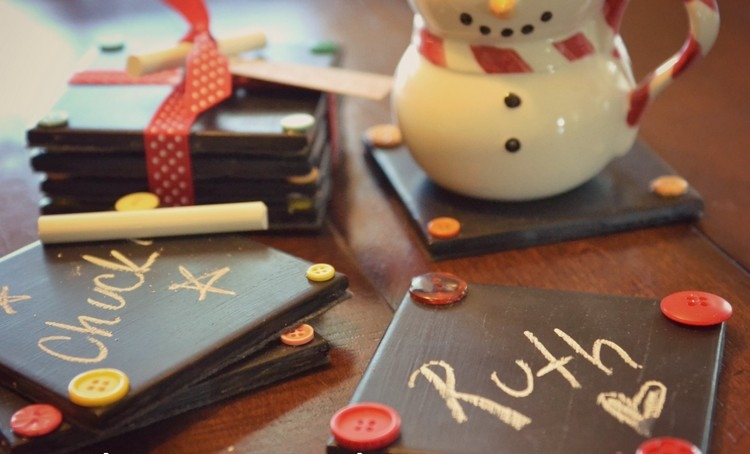 diy-geschenke-weihnachten-untersetzer-tafelfarbe-bemalen