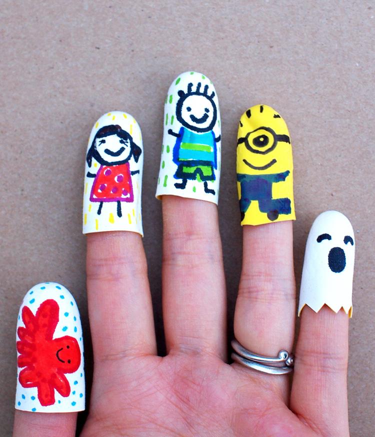 fingerpuppen-basteln-kinder-lustige-fingerspiele-gummihandschuh-malen