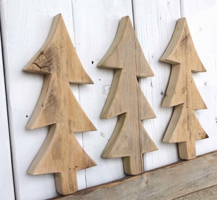 holz-basteln-weihnachten-tannenbäume-selber-machen-einfach-sägen