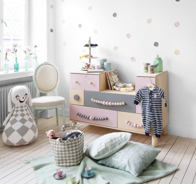 Ideen fürs Kinderzimmer ikea-hacks-einfache-kommode-malen-griffe-selber-machen