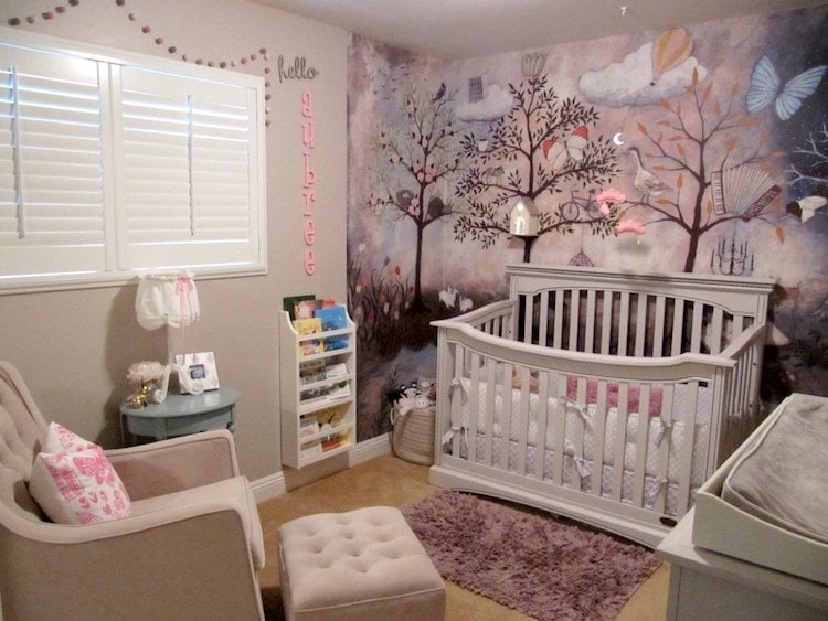 Wald-Kinderzimmer -dekoration-baby-grau-mädchen-wandgestaltung