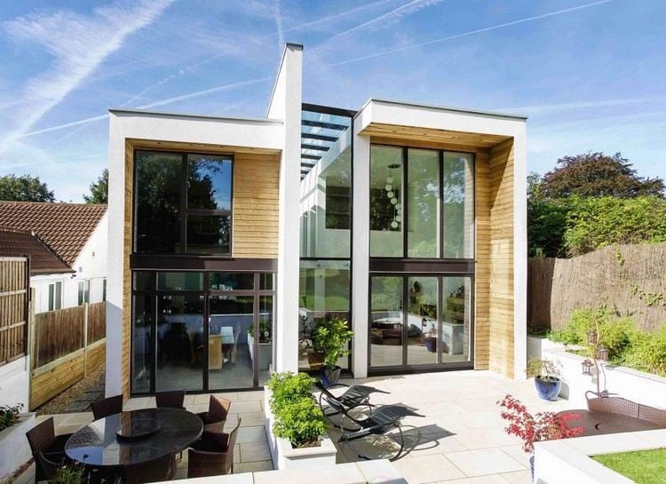 Moderne Hausfassade zedernholz-platten-fenster-fassade-einfamilienhaus