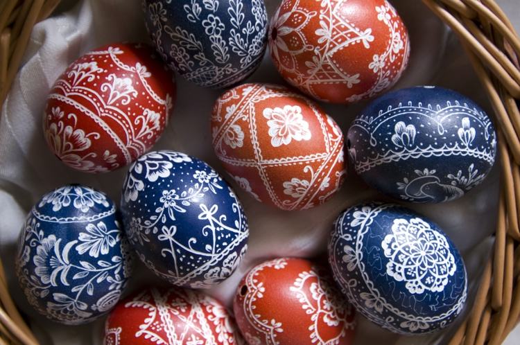 ostern orthodox-katholisch-eier-bemalen-verzieren-geschichte