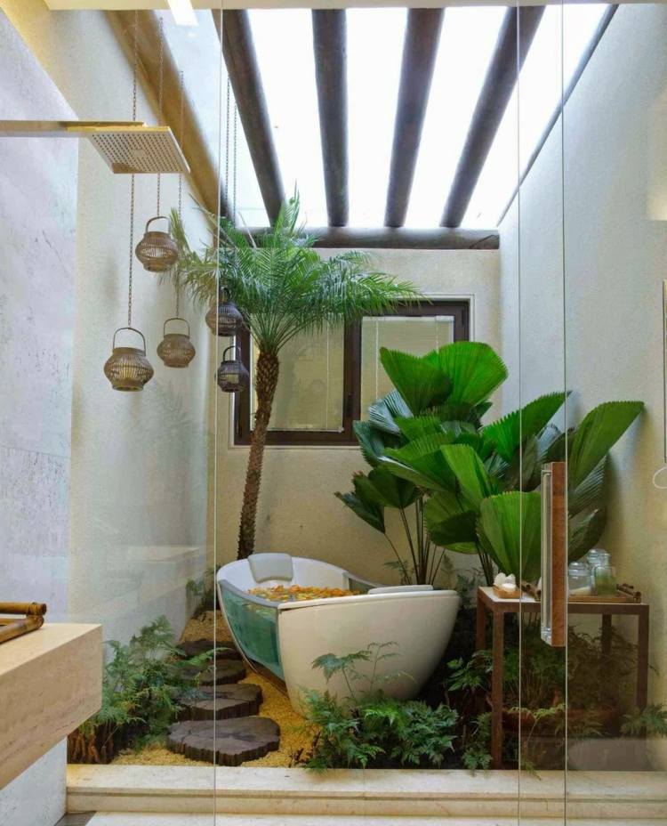 pflanzen fürs bad kokospalme-priesterpalme-exotisch-zimmerpflanzen-freistehend-badewanne-hängelampen-tisch