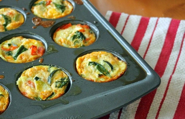 Ausgefallene Rezepte eier-omelett-muffinform-frühstück-idee