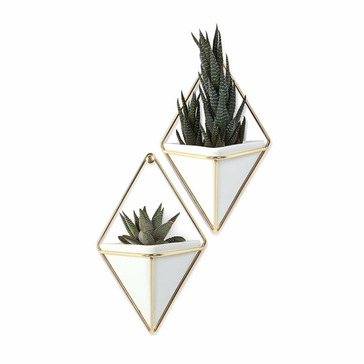 Blumentöpfe-hängen-pyramide-form-draht-metall-akzente-dekoration-umbra