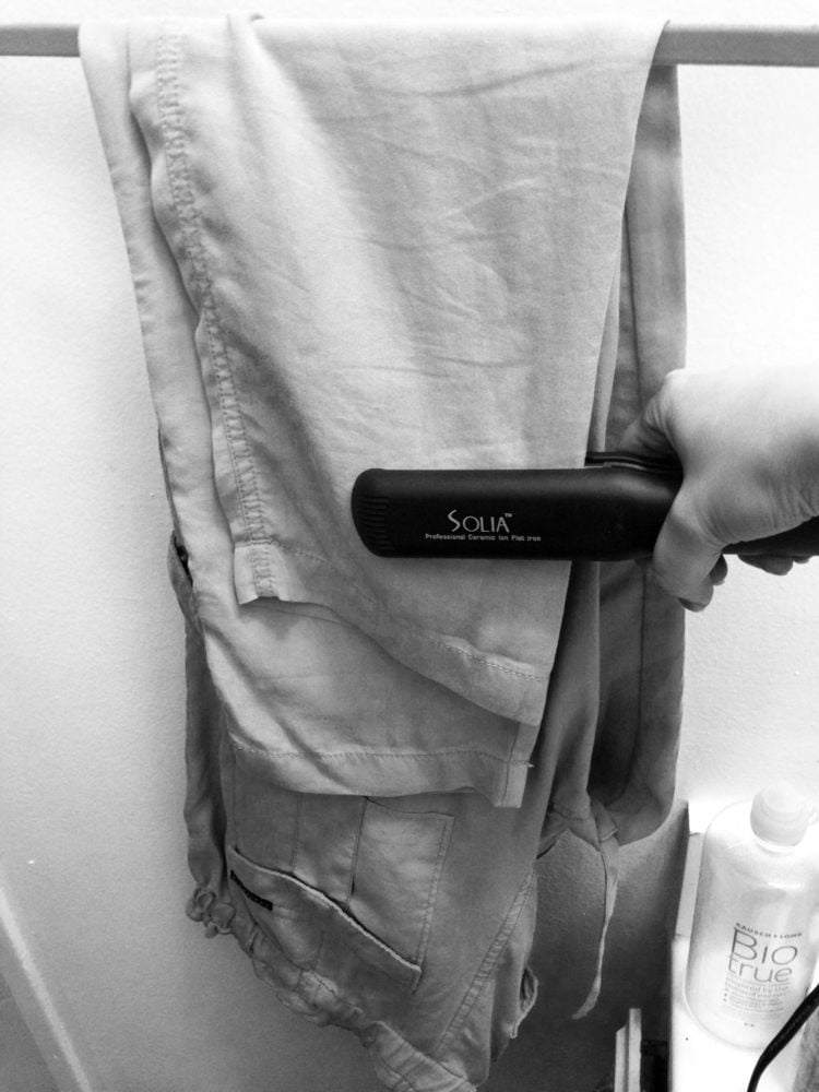 bügeln-ohne-bügeleisen-trick-glatteisen-vorsicht-hose-anzug-hemd-praktisch