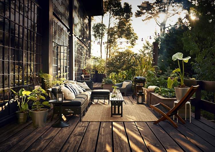 gartengestaltung-terrasse-möblierung-dekorieren-outdoor-teppich-holzmöbel