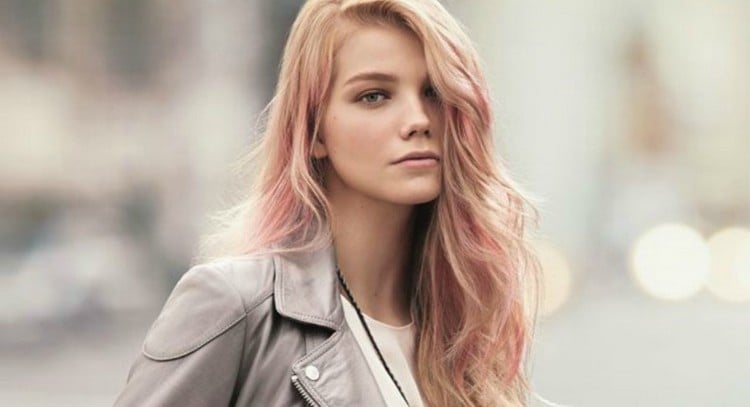 Haare Pastell färben rosa-pastelltöne-blonde-haare-strähnchen