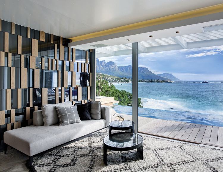 Panoramafenster zum Highlight -ocean-ausblick-terrasse-inifnity-pool