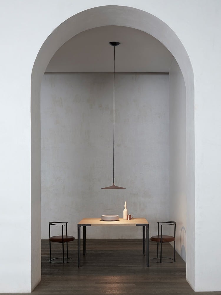 Pendelleuchte für Esszimmer -modern-beton-teller-tisch-minimalistisch-design
