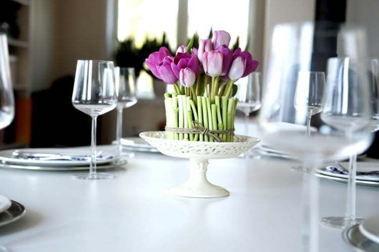 tischdeko modern-alltag-schlicht-elegant-tulpen-dessertständer