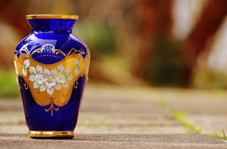 vasen -dekorieren-jugendstil-antik-glas-ornamente-gold