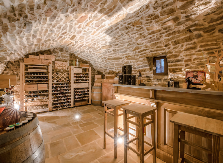 Weinkeller bauen -modern-gestalten-traditionell-gewölbedecke