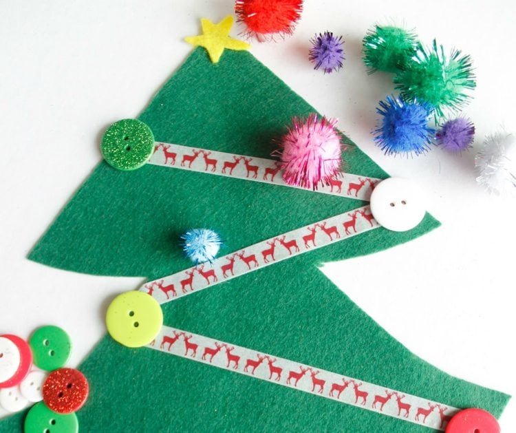 basteln-kindern-weihnachten-inspiration-tannenbaum-papier-knöpfe-bommeln