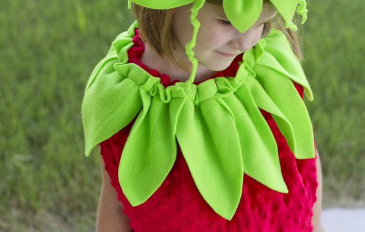 faschingskostüme-kleinkinder-mädchen-erdbeere-kostüm-kind