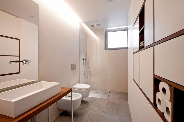 fliesen-großformat-badezimmer-ebenerdige-dusche-duschwand-glas-modern