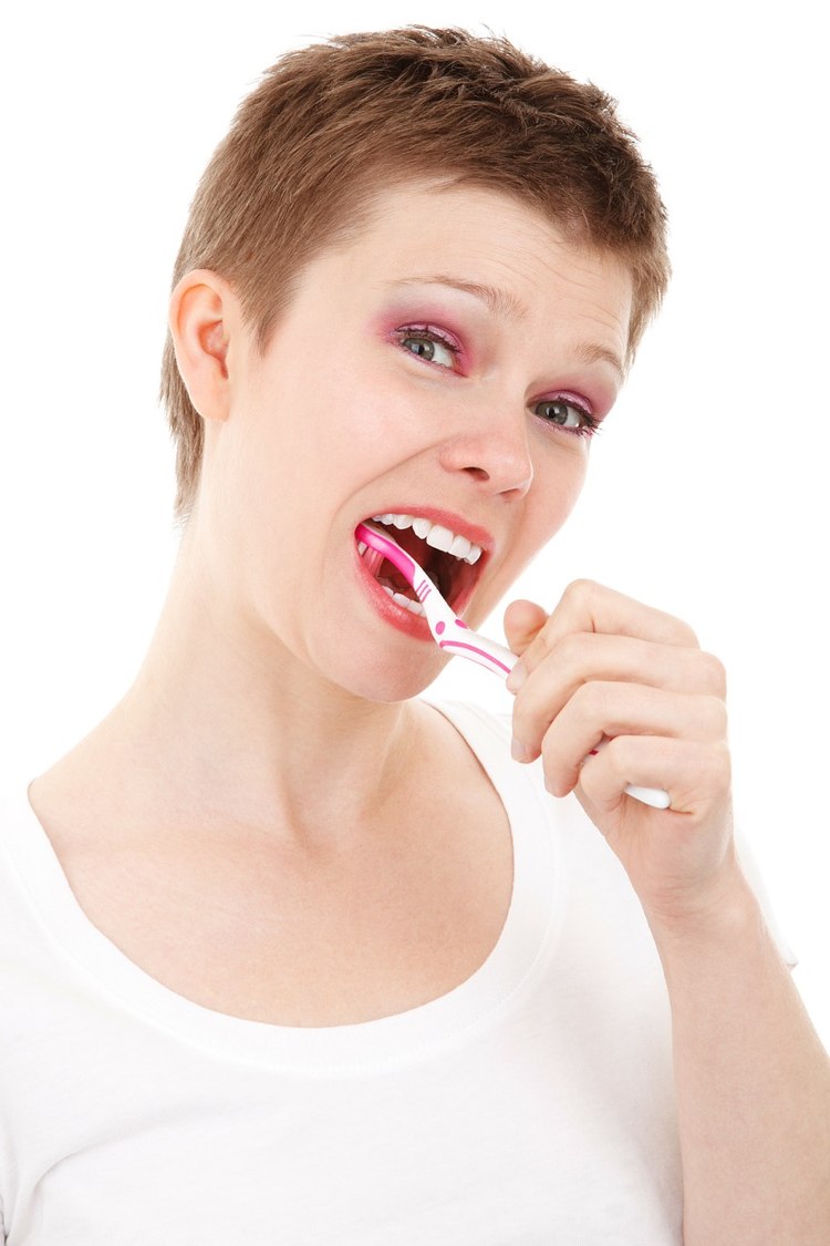 Manuka Honig -natuerlich-heilmittel-zahnpflege-zahnbürste-gesund