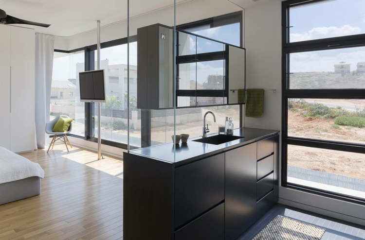 möbel-grau-schwarz-badschrank-modern-spiegel-glaswand