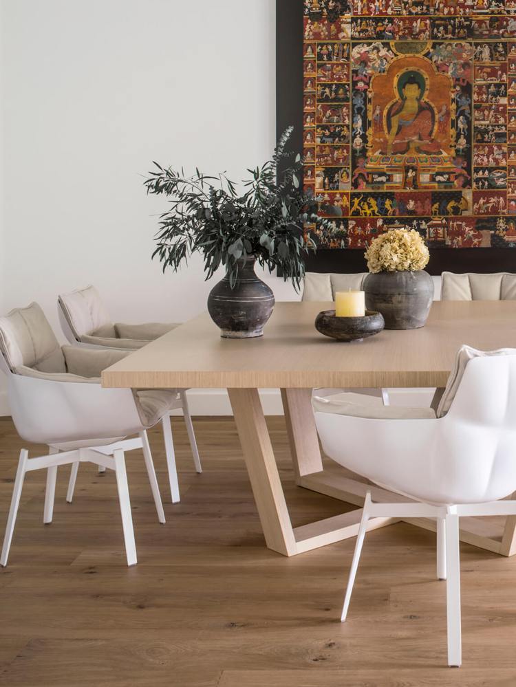 Sandfarben, Weiß und Eichenholz -modern-tisch-stuhl-sitzkissen