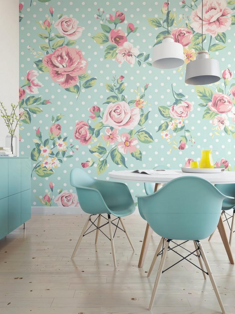 wandgestaltung-rosentapete-esszimmer-vintage-tapete-pastelltöne