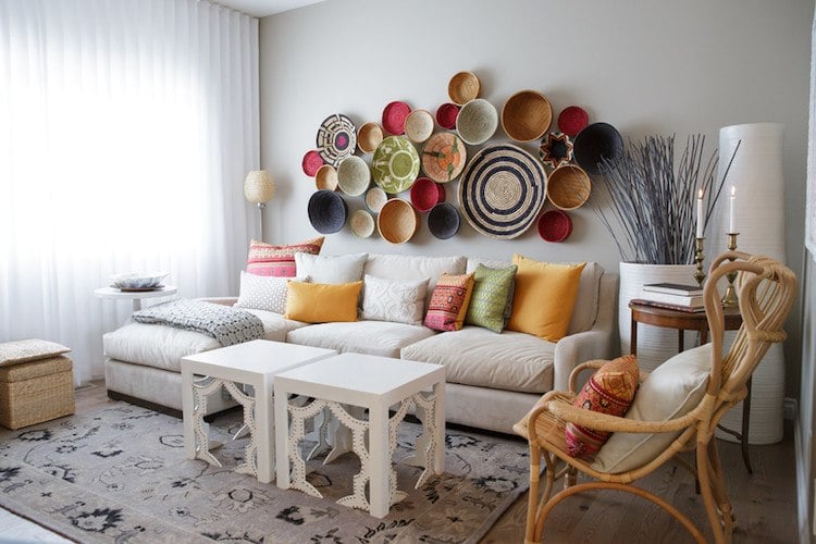 Aufbewahrungskörbe zur Deko -wohnzimmer-deko-couch-bunt-idee
