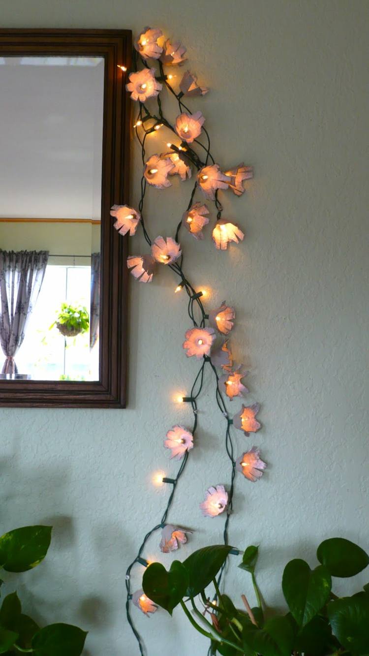 basteln mit eierkarton lichterkette-blüten-inspiration-wanddeko-jahreszeit