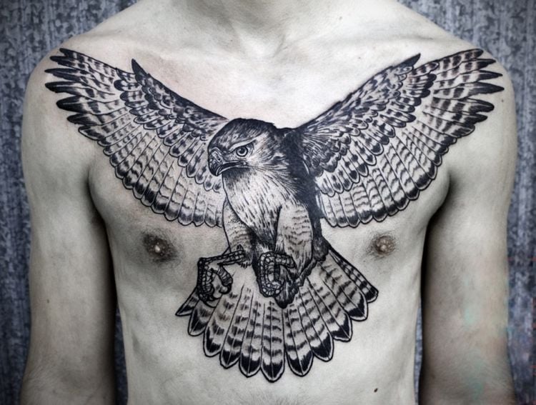 Ineenstorting Psychologisch vice versa 30 Brust Tattoo Motive für Männer und ihre Bedeutung 