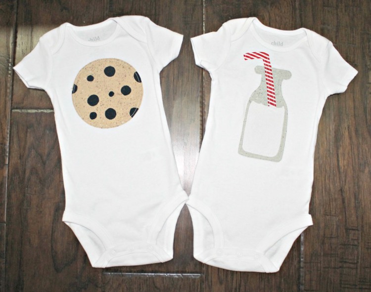 Geschenke für Zwillinge geburt-personalisierte-babybodys-dinge-zueinander-passen
